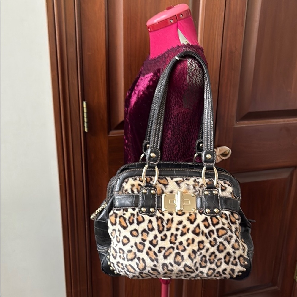 Kathy Van Zeeland   Leopard Faux fur shoulder bag  Croc leather trim 3 compartme - Picture 3 of 17